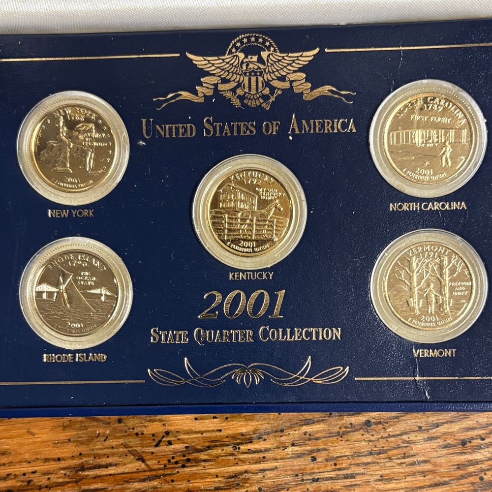 2001 State Quarter Collection Set - Blue and Gold